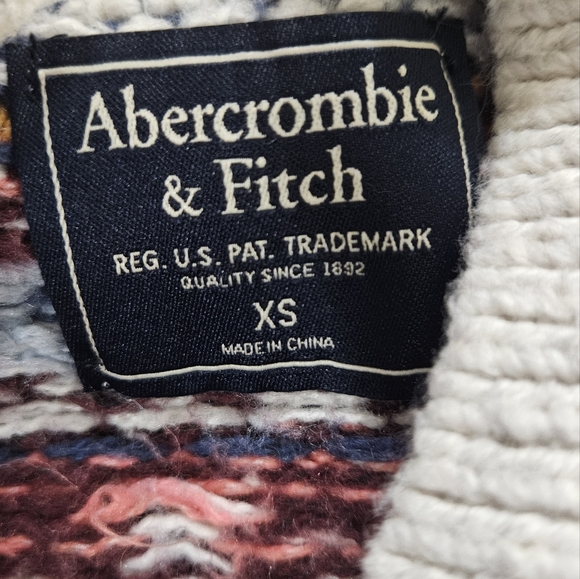 Abercrombie and Fitch Women's Off The Shoulders Sweater Size XS - Picture 3 of 7